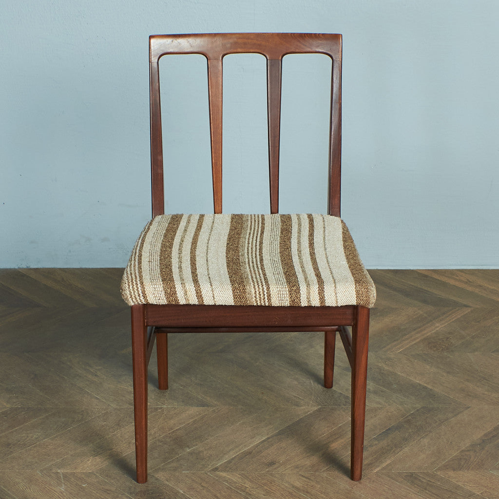 ヤンガー Younger Ltd FONSECA ダイニングチェア #69434 – camori