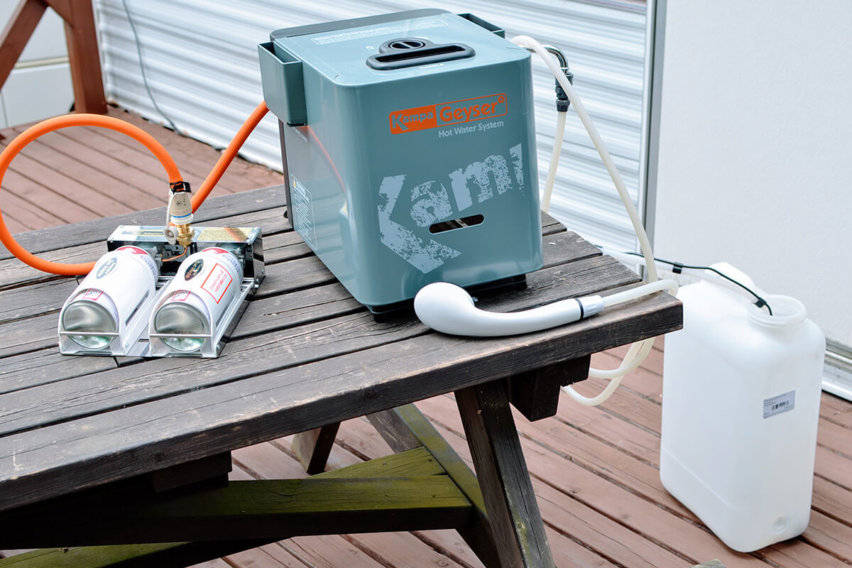 キャンプや防災に完全独立型のシャワーとトイレを手に入れる