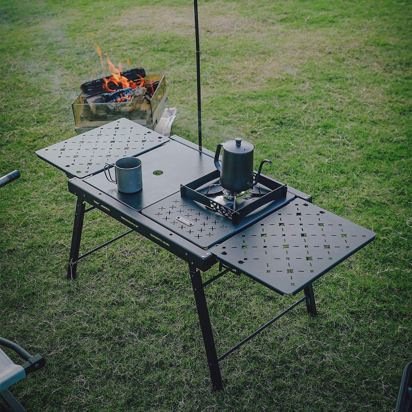 Soomloomから「2ユニットテーブル TWOSOME」登場 | キャンプレビュー