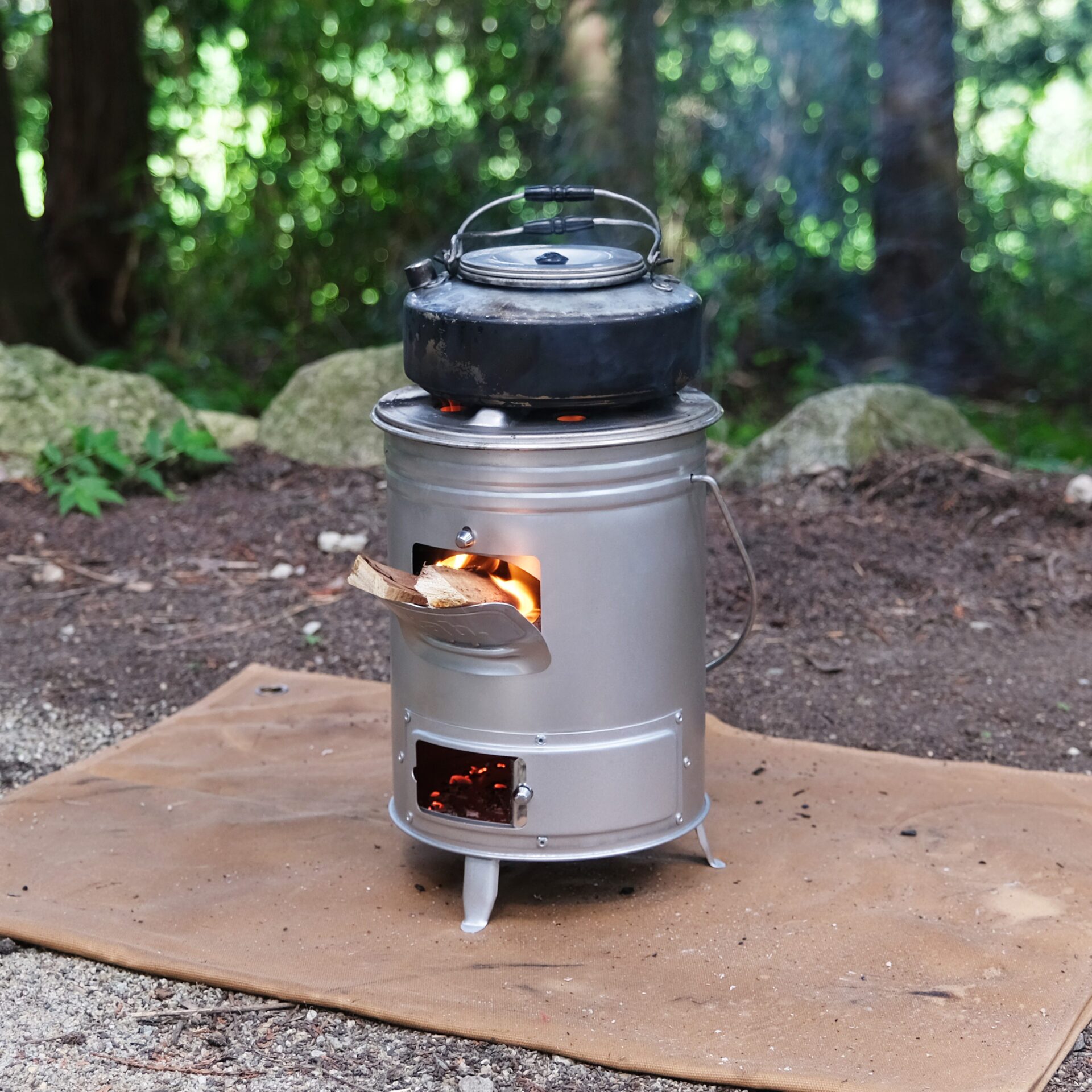 tab.から二次燃焼ストーブ「缶ストーブST」登場 | キャンプレビュー