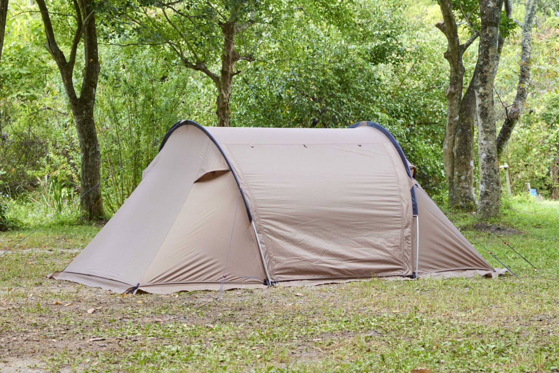 ビジョンピークスからソロ向け2ルームテント「ツインアーチソロテント