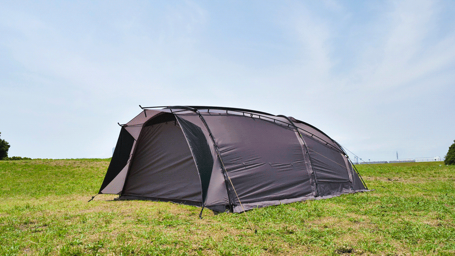 ラーテルワークスからドームとツールームのメリットを融合したテント