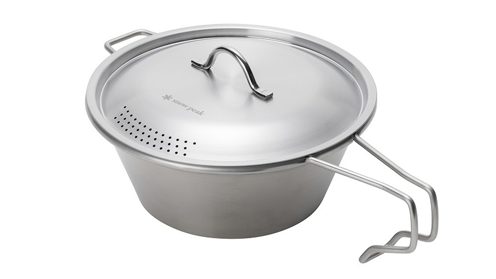 スノーピークの2023年新商品「65周年記念シェラカップ」2種登場