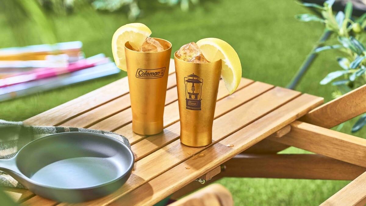 コールマンの「クラシック アルミタンブラー2個セット」が付録