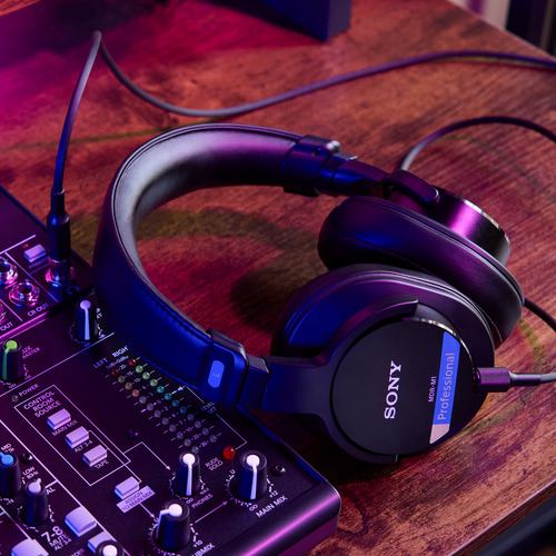 ソニー MDR-M1 密閉型モニターヘッドホン 有線接続 | ヤマダウェブコム