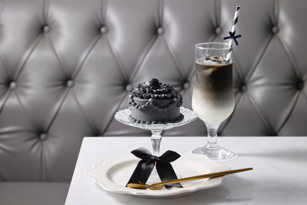 完売続出！SNSで話題沸騰の“黒すぎるショートケーキ”とは | Cake.jp