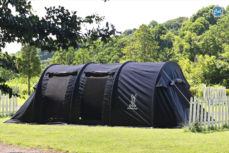 TRY OUT!】斬新な漆黒カラーのテント「DOD・カマボコテント 2」 - Cal