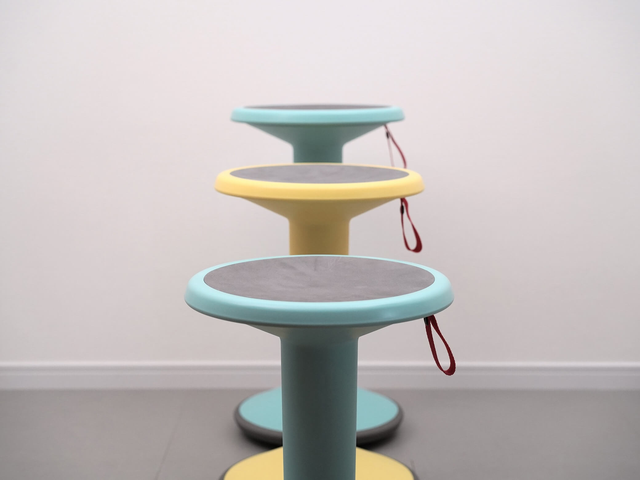 アップスツール イエロー インタースツール カッシーナ 中古 ユーズド