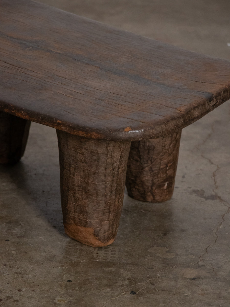 セヌフォスツール