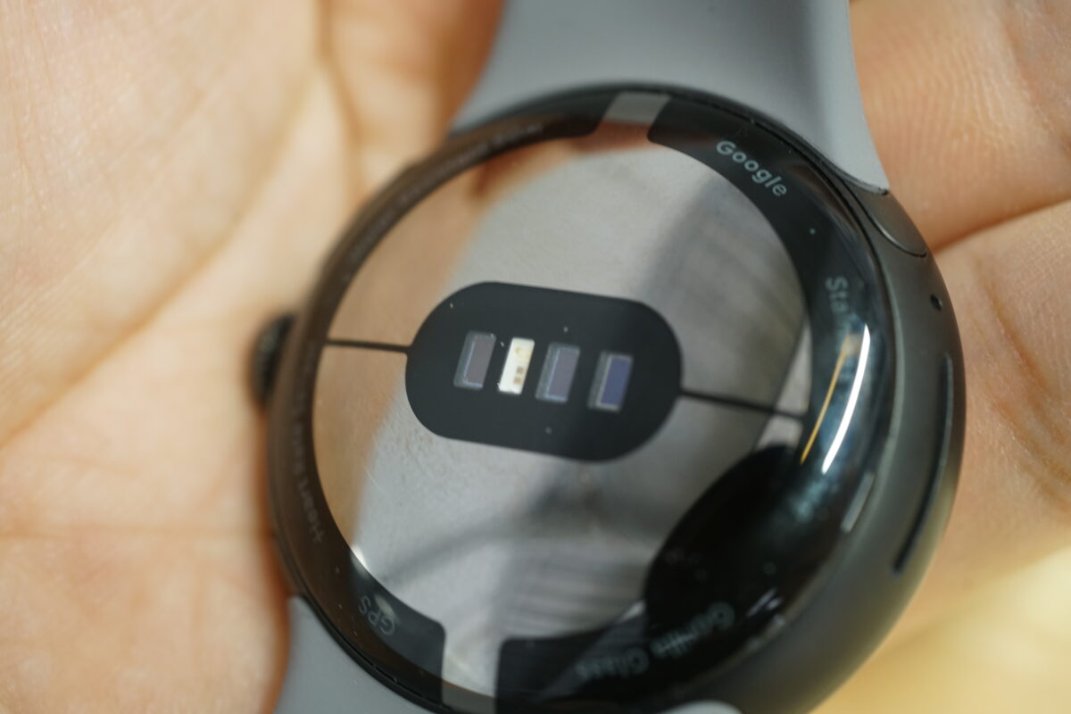 ツーリングのために初代Google Pixel Watchを2025年に購入【レビュー