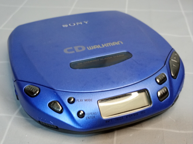 SONY D-E404