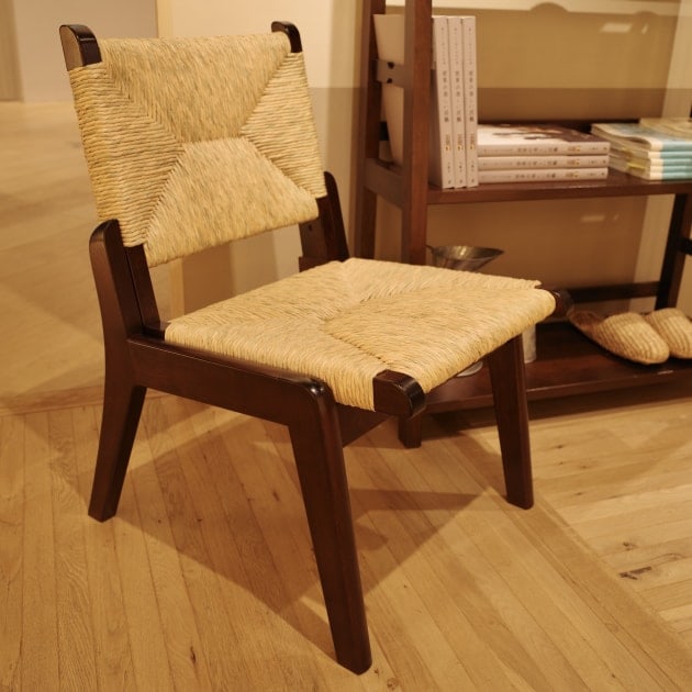 7つのラッシチェア－松本民芸家具 Forming the Folk Art Interior