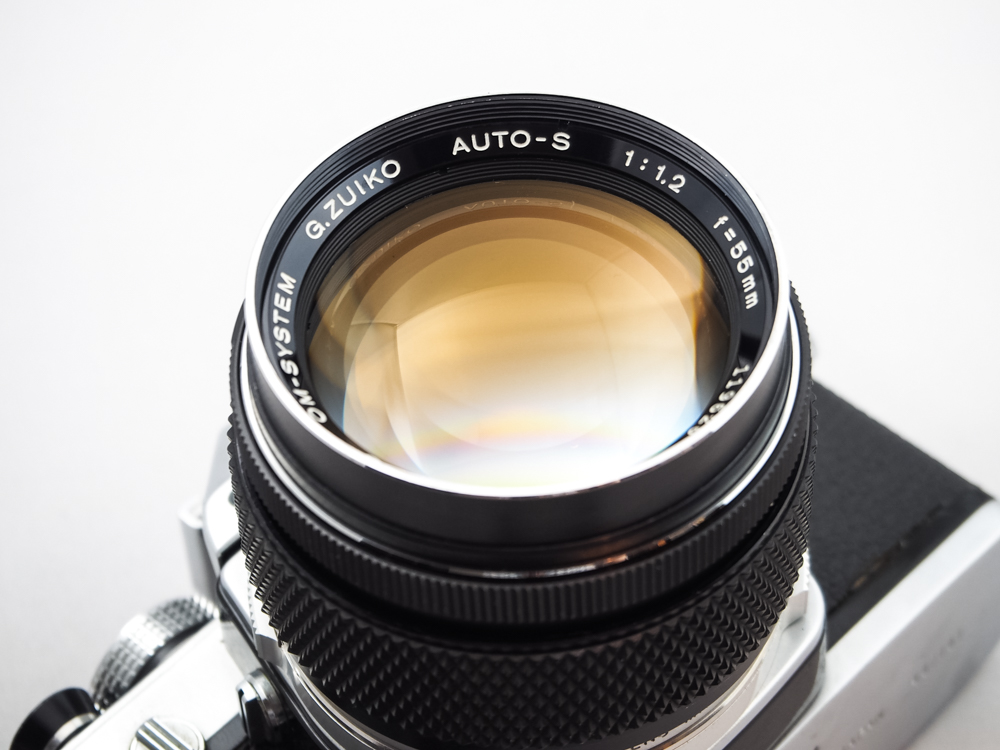 フィルムカメラのOLYMPUS OM-1＋G.ZUIKO AUTO-S 55mm F1.2を貰った