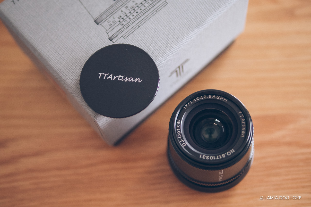 F1.4のコンパクトな広角単焦点レンズ、銘匠光学 TTArtisan 17mm f/1.4C