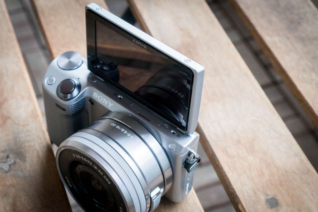 レビュー】今更ながらSONYのコンパクトなミラーレス一眼「NEX-5R」を