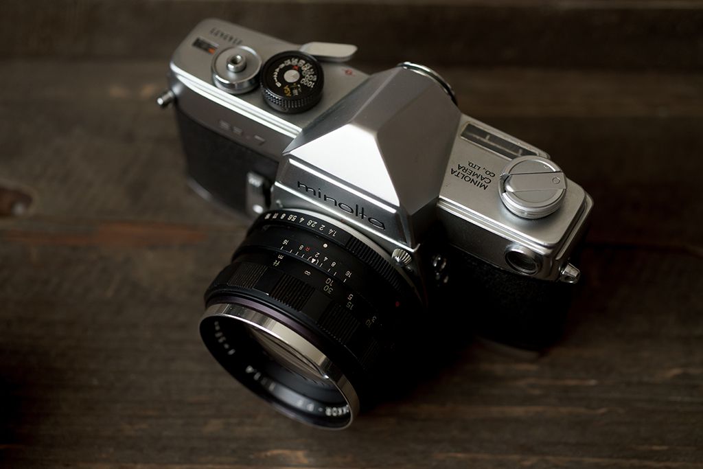 minolta SR-7と緑のロッコールAUTO ROKKOR-PF 58mm f1.4がやってきた