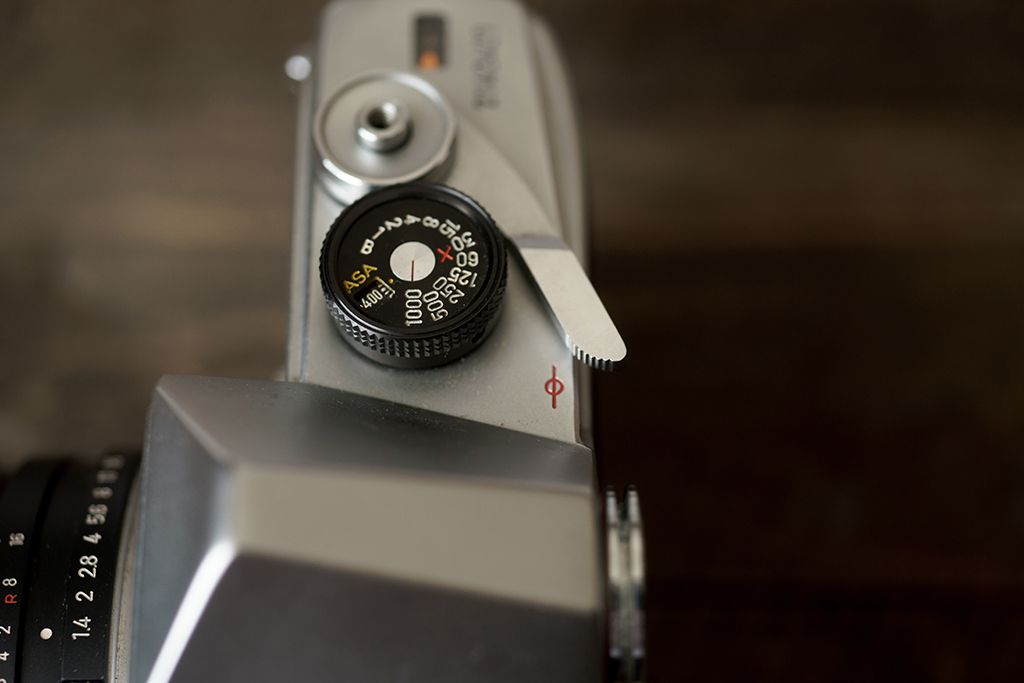 minolta SR-7と緑のロッコールAUTO ROKKOR-PF 58mm f1.4がやってきた