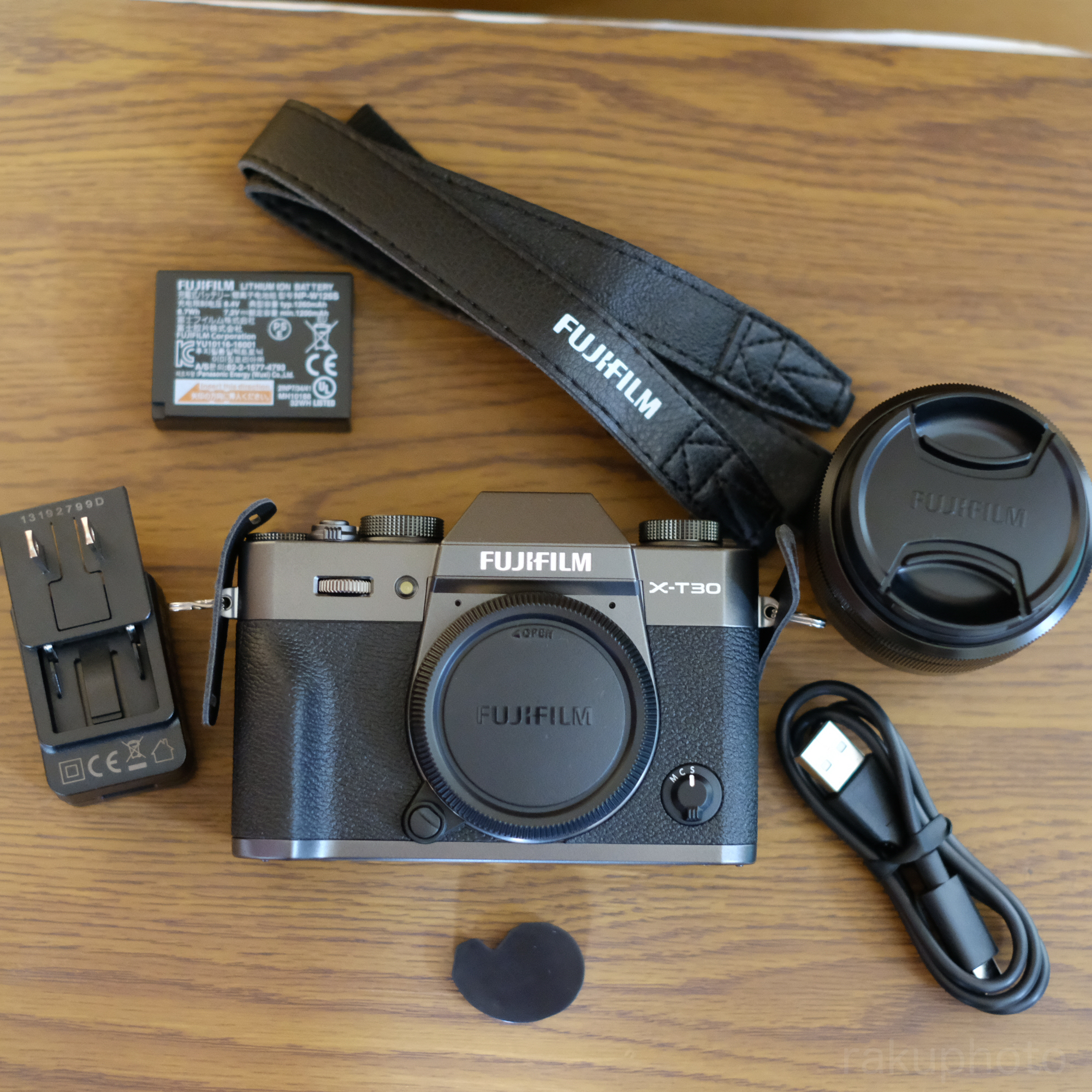 FUJIFILM X-T30 レビュー。外観・操作性編。 - らくふぉと。