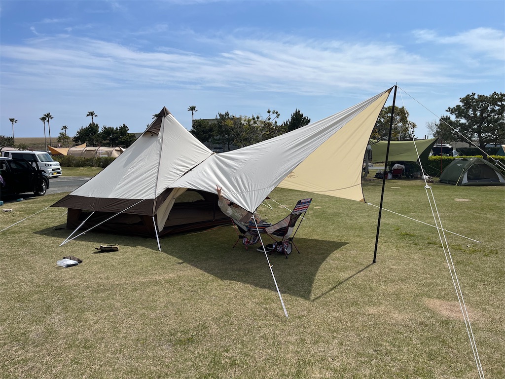 メインのファミリーテントが オガワ グロッケ 12/TCになりました