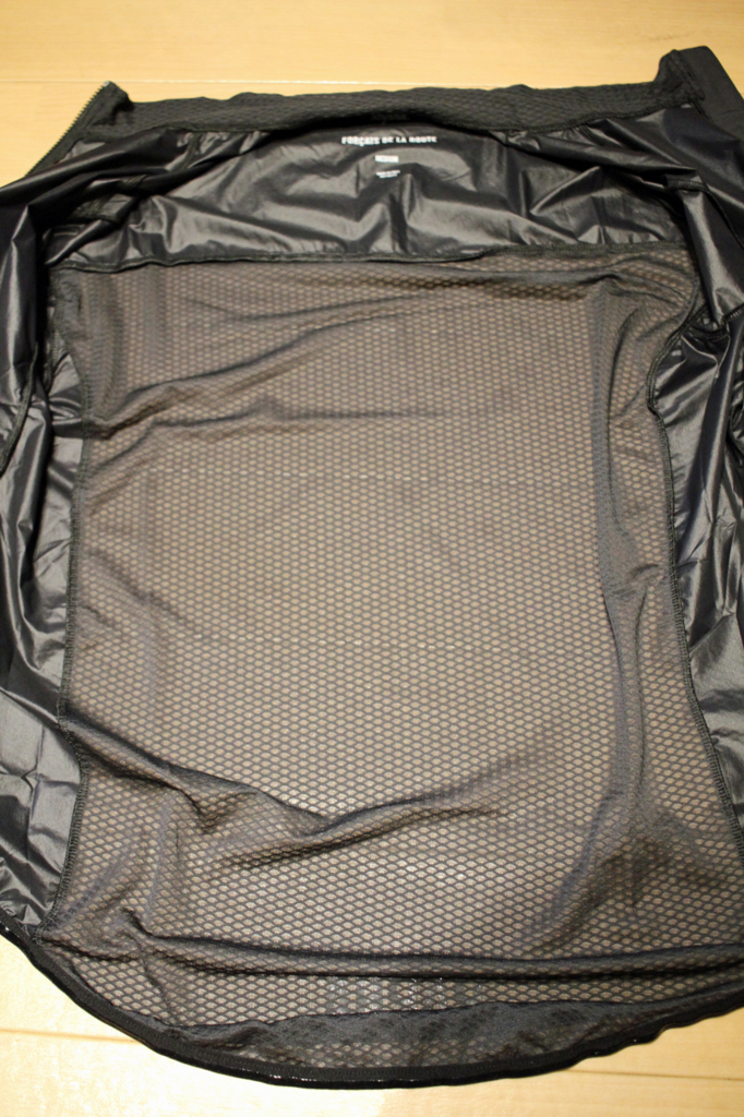 RAPHA PROTEAM LIGHTWEIGHT WINDJACKETを購入しました - のりりん鹿児島