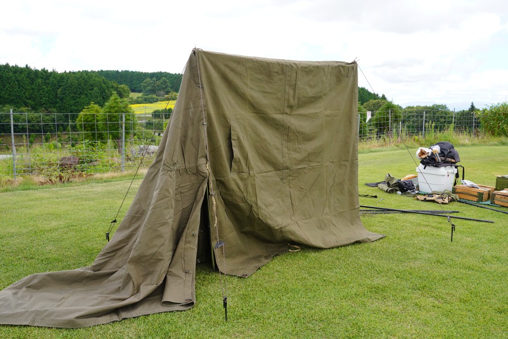 ロシア軍幕『プラシパラトカ』レビュー！パップテントへの設営方法もご