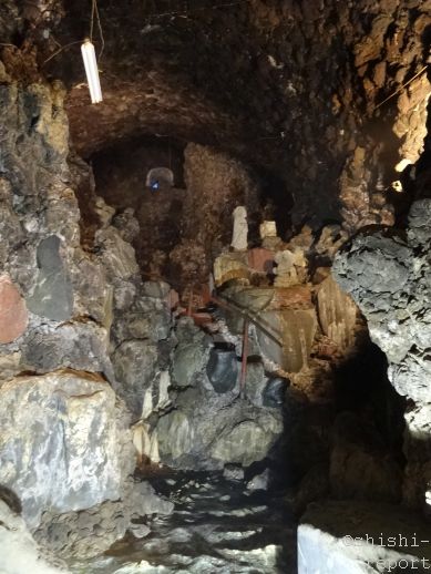 群馬】洞窟観音 - ひんやりした洞窟で静かに観る石仏群 - 仏像