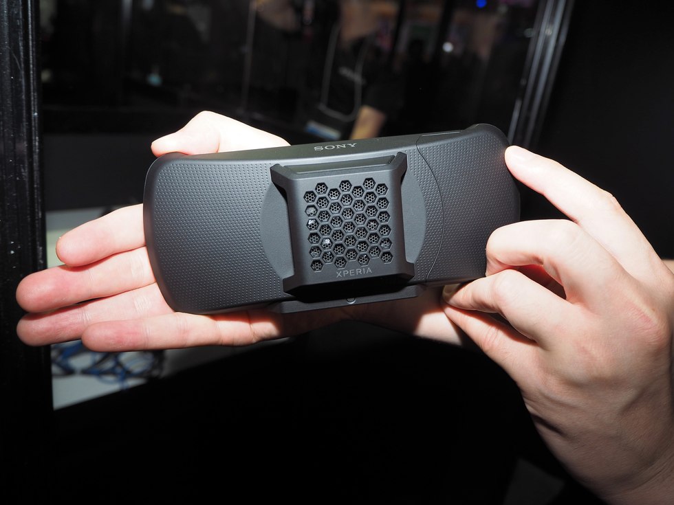 開発担当者に聞く「Xperia Stream」誕生の経緯：日経ビジネス電子版