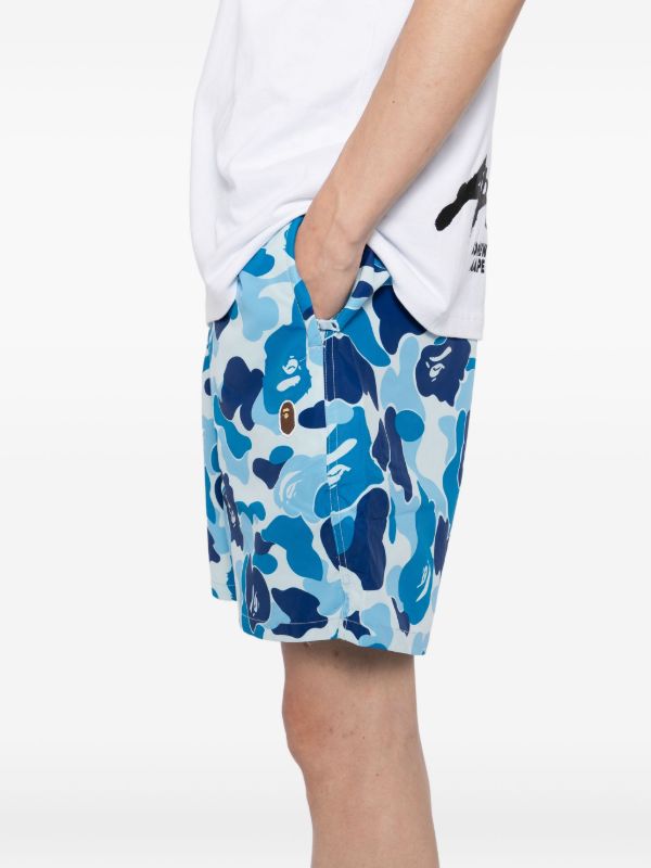 A BATHING APE® グラフィック ショートパンツ | ブルー | FARFETCH JP