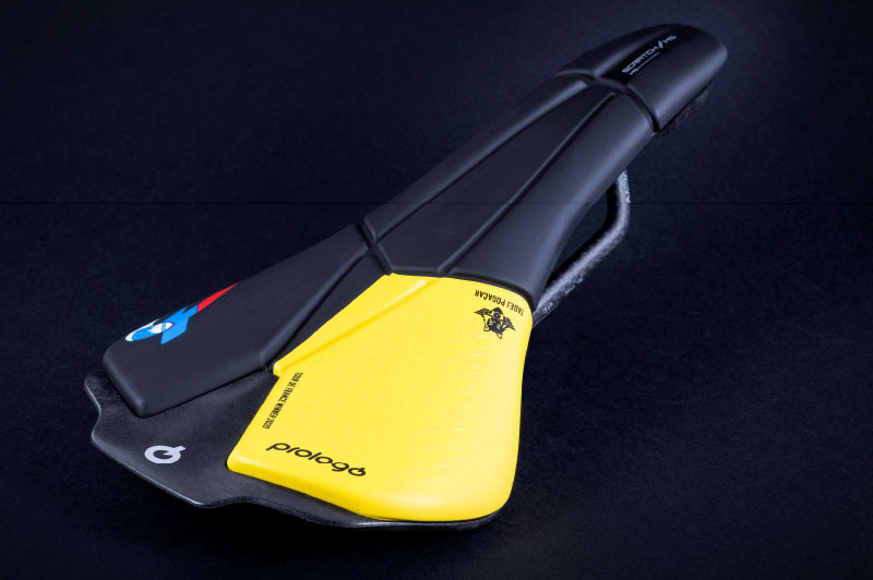 プロロゴのサドル「スクラッチM5」のポガチャル、アスタナカラーが限定