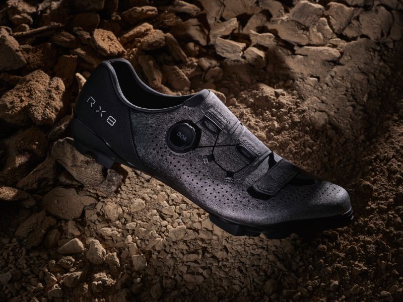 シマノのグラベルシューズ「RX8」がモデルチェンジ｜サイクルスポーツ