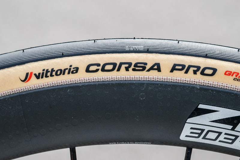 ヴィットリアのロードバイク用タイヤ「コルサ」が新型に！ 最速