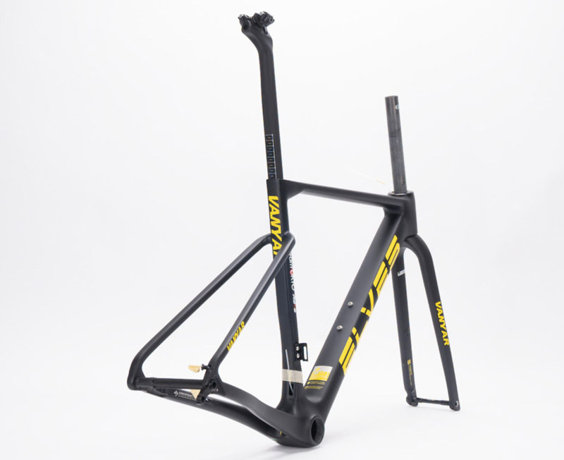 エルヴスのロードバイク「ヴァンヤールプロディスク」がモデルチェンジ