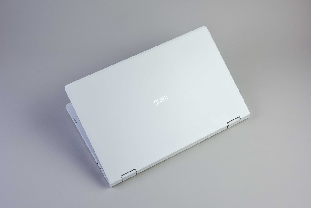 薄型軽量PC「LG gram」の2in1新モデルに感じた魅力と課題 | 日経クロス