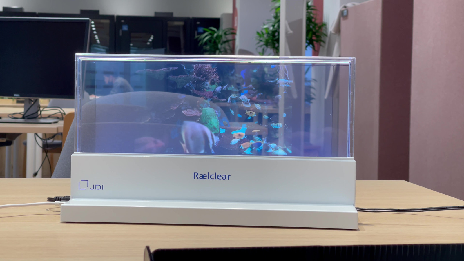 JDI開発の透明ディスプレーに見た“置くAR”の可能性 | 日経クロステック