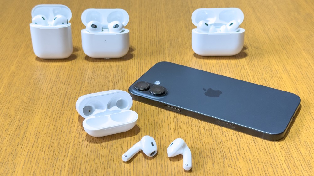 AirPods 4」は開放型の軽さとノイキャンを両立、歴代モデルとの違いを