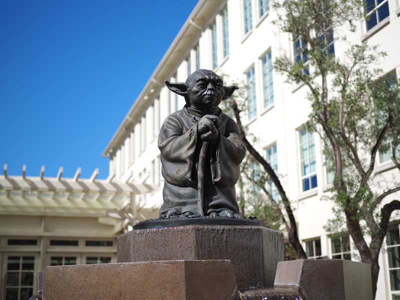 SF映画『スター・ウォーズ』 約50年続く物語を生む創造力の源泉に迫る