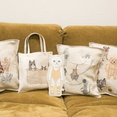 クッションカバー 30x30 Acro cat（クッション）｜H.P.FRANCE公式サイト