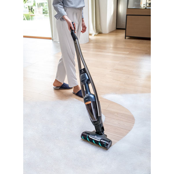 エレクトロラックス コードレススティッククリーナー Pure Q9