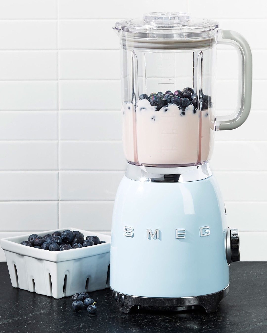 SMEG White Retro Blender + Reviews | Crate & Barrel