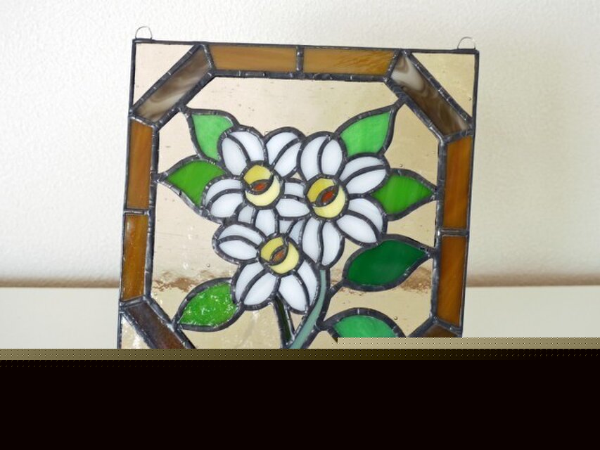 ステンドグラス ミニパネル 白い花 15cm | iichi 日々の暮らしを