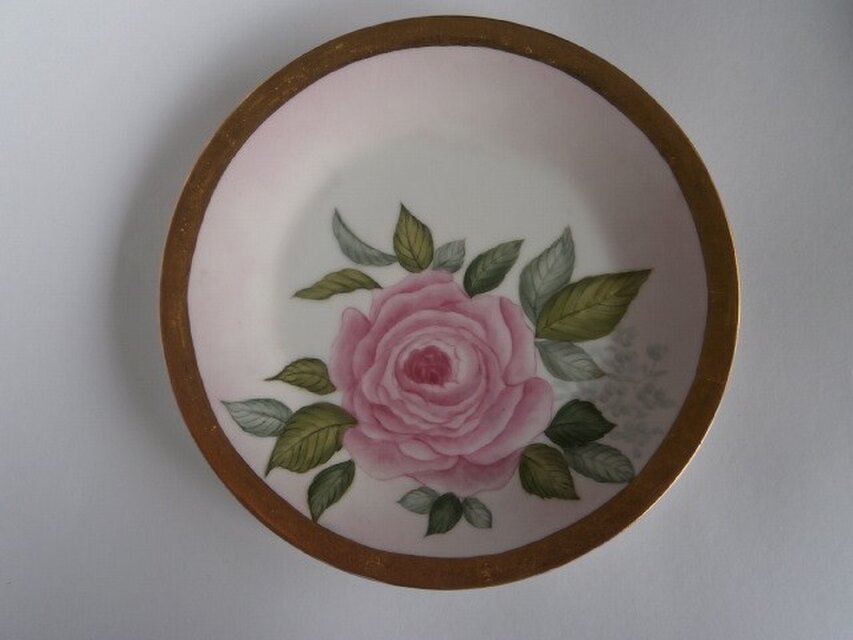 薔薇の絵皿 | iichi 日々の暮らしを心地よくするハンドメイドや