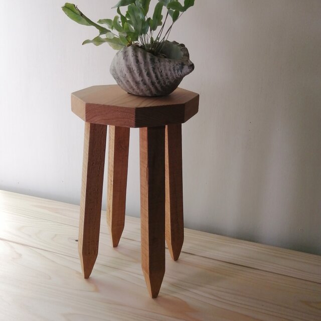 アンティークミニ花台スツール(うす茶) | iichi 日々の暮らしを