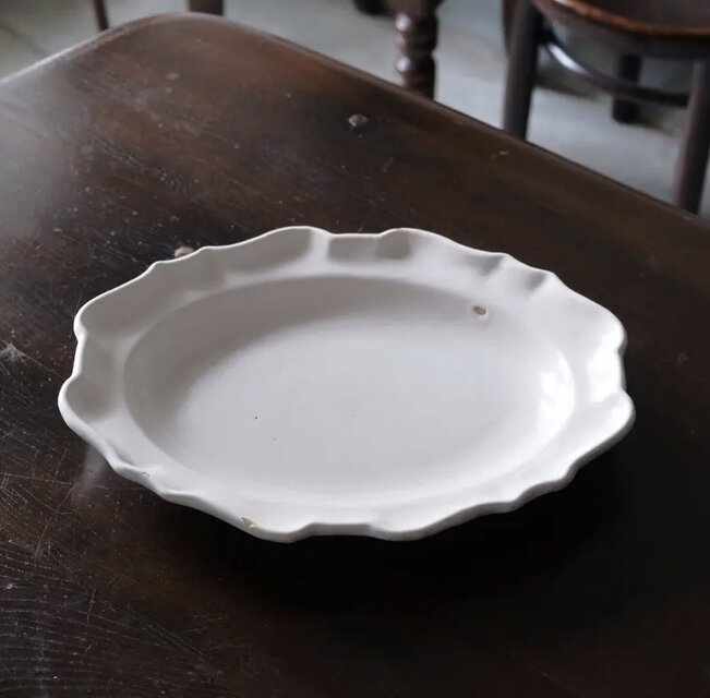 ムスティエ 花リム オーバルプレート アンティーク 050152 | iichi