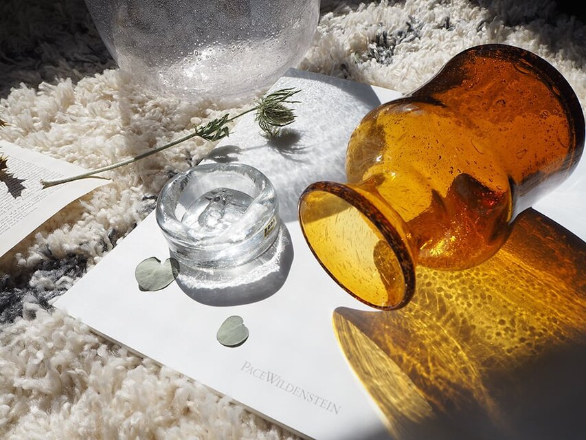 エリック・ホグラン／琥珀色のフラワーベース／アンバー／花瓶／ガラス