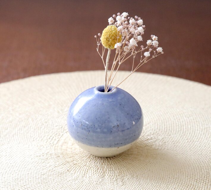 白御影土と海碧貫入釉のかけ分け一輪挿し | iichi 日々の暮らしを