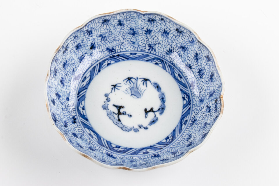 古伊万里 染付 微塵唐草三友文なます皿 江戸後期 | iichi 日々の暮らし