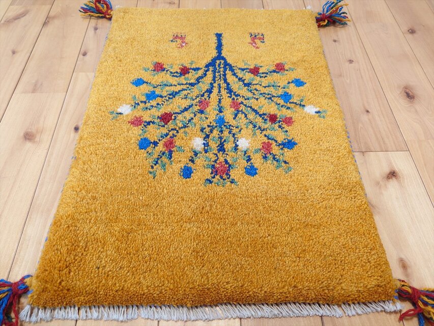 ペルシャ ギャッベ 玄関マット小 55.5x41cm 黄金色 ザクロの木 ヤギ 羊