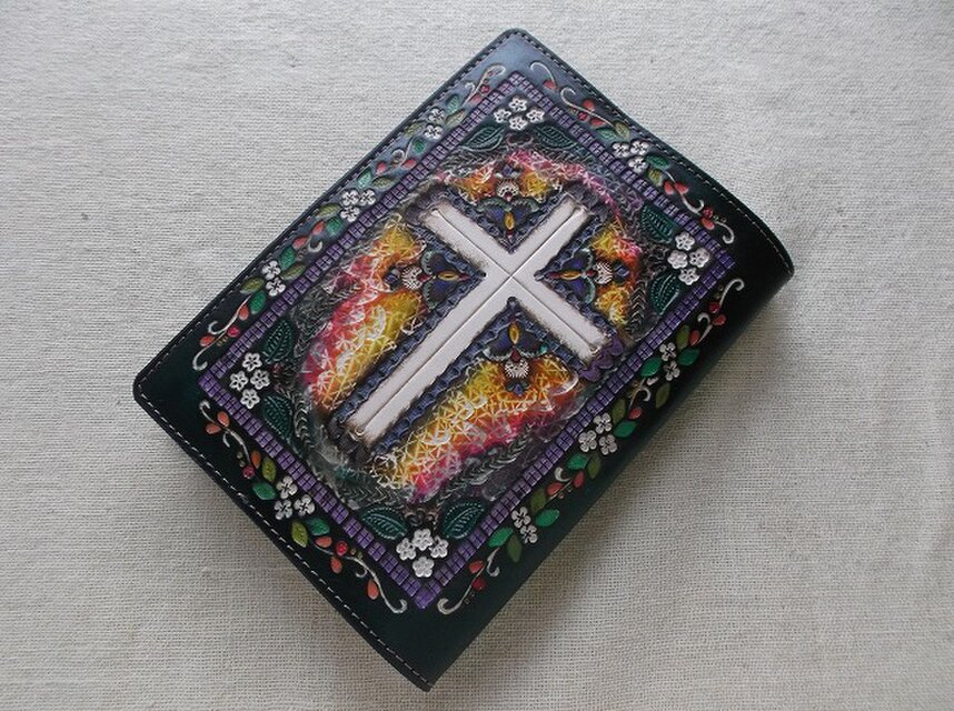 文庫サイズブックカバー 刻印、拭き染め 牛革 | iichi 日々の暮らしを