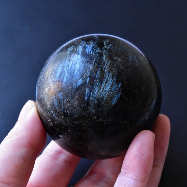 アルベゾナイト アルベゾン閃石 スフィア 334g | iichi 日々の暮らしを