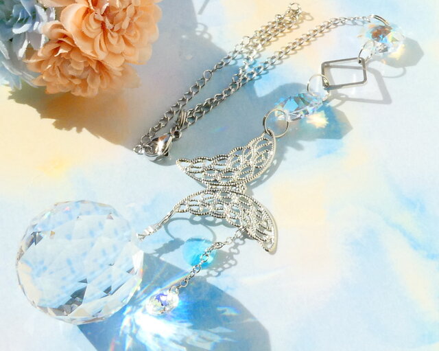 透かし蝶の雫サンキャッチャー /スワロフスキー/ | iichi 日々の暮らし